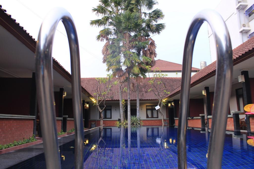 Hotel Puri Ganesh Legian Zewnętrze zdjęcie