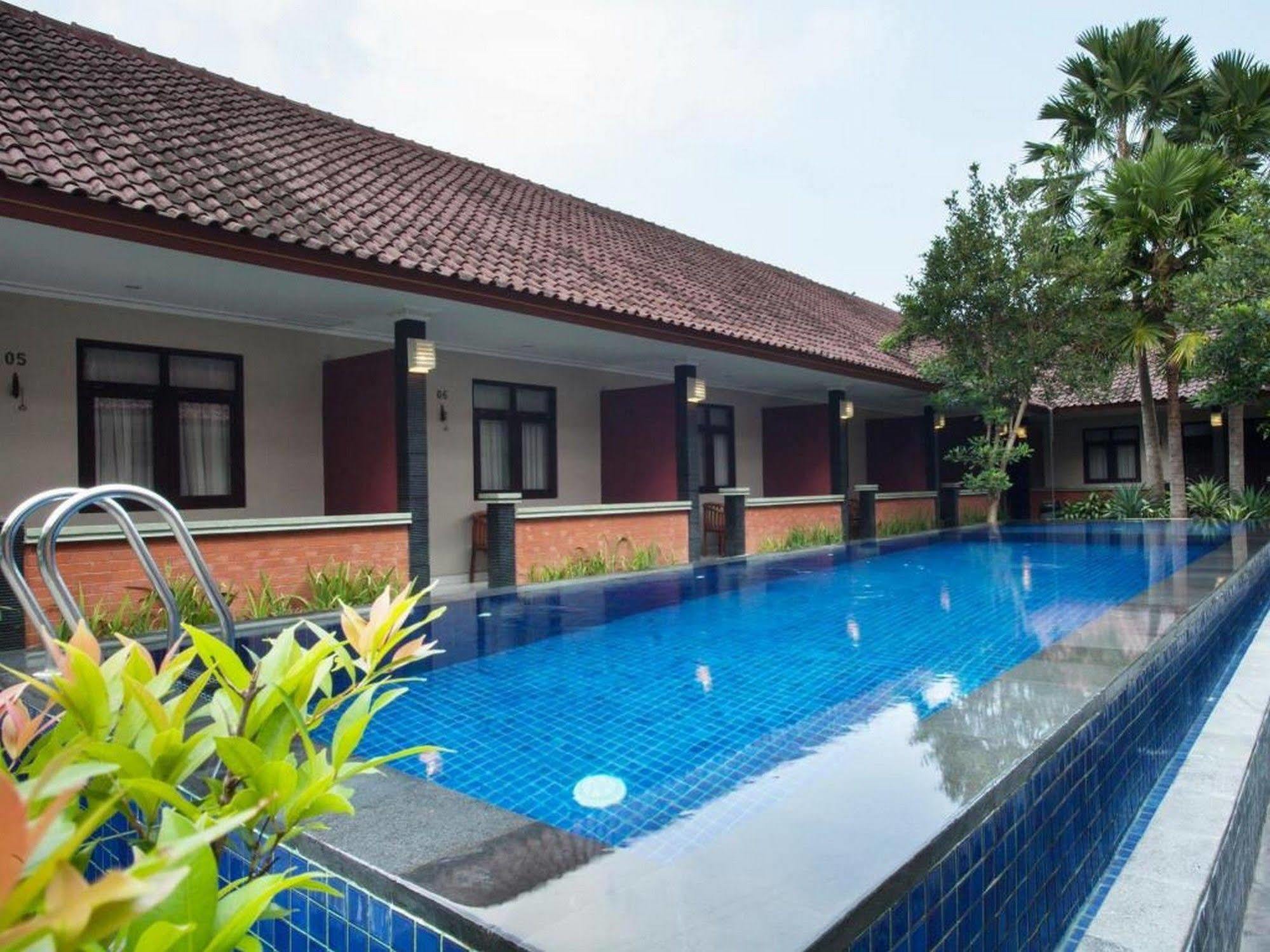 Hotel Puri Ganesh Legian Zewnętrze zdjęcie