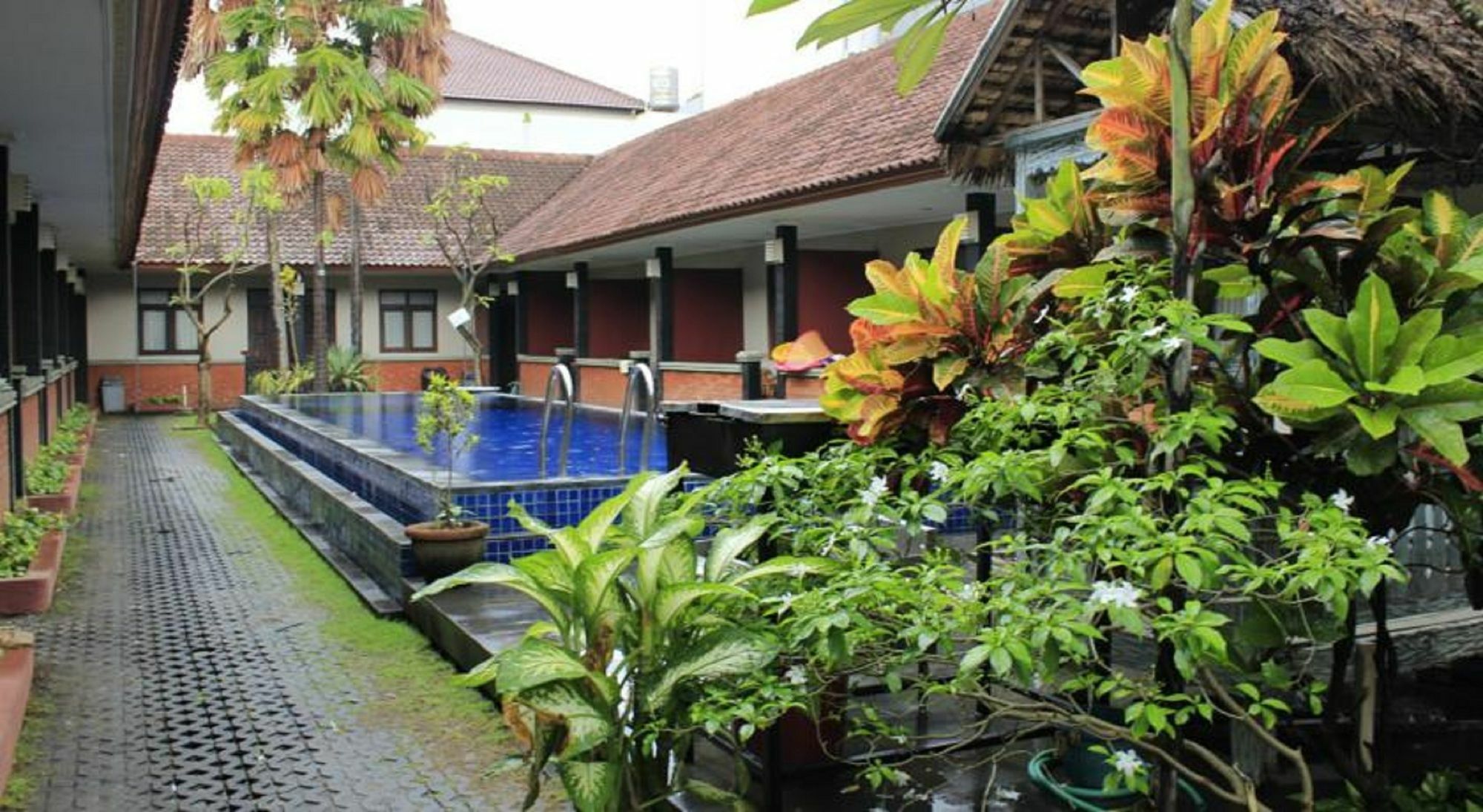 Hotel Puri Ganesh Legian Zewnętrze zdjęcie